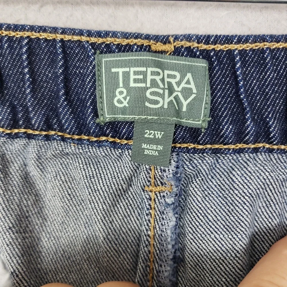 Terra & Sky Stretch Waist Drapey Shorts Dark Denim Look Casual Comfortable 22W